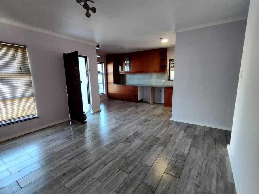 To Let 3 Bedroom Property for Rent in Loucharmante Western Cape